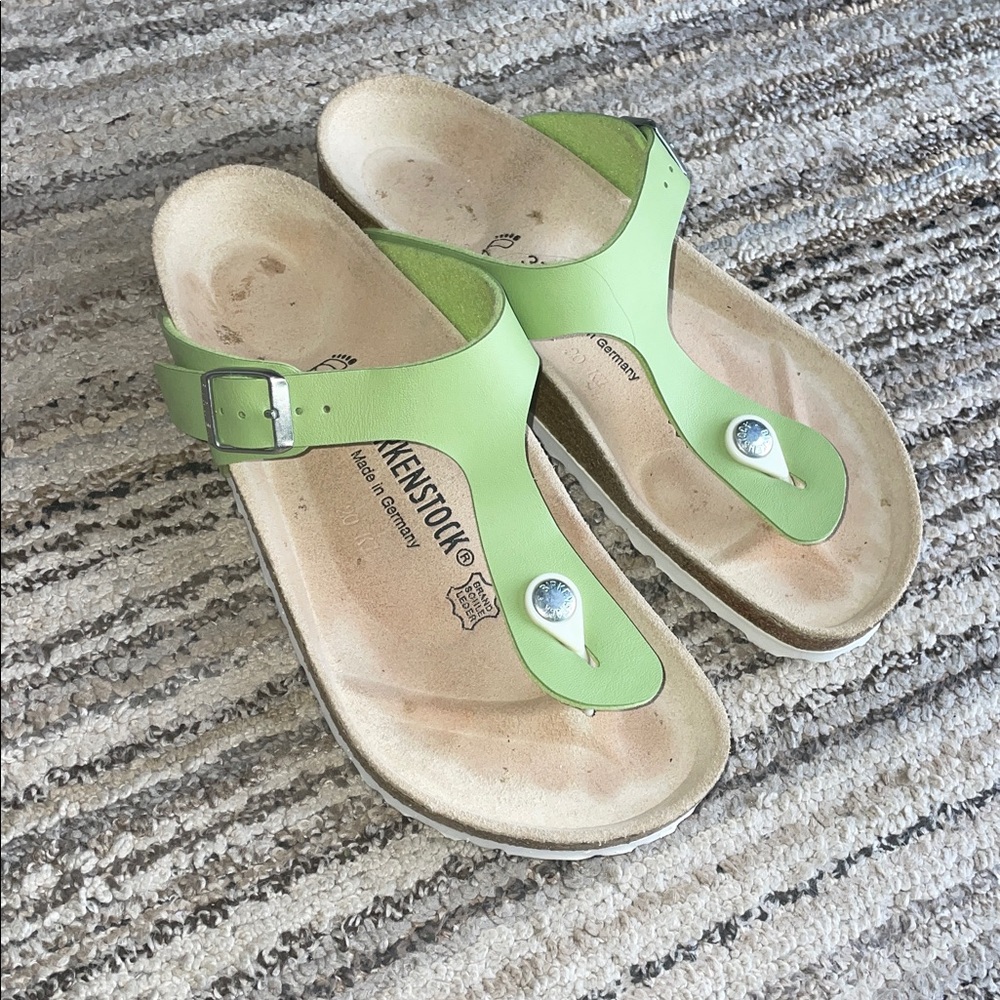 Birkenstock Women’s Green Gizeh Thong Sandals Size 37